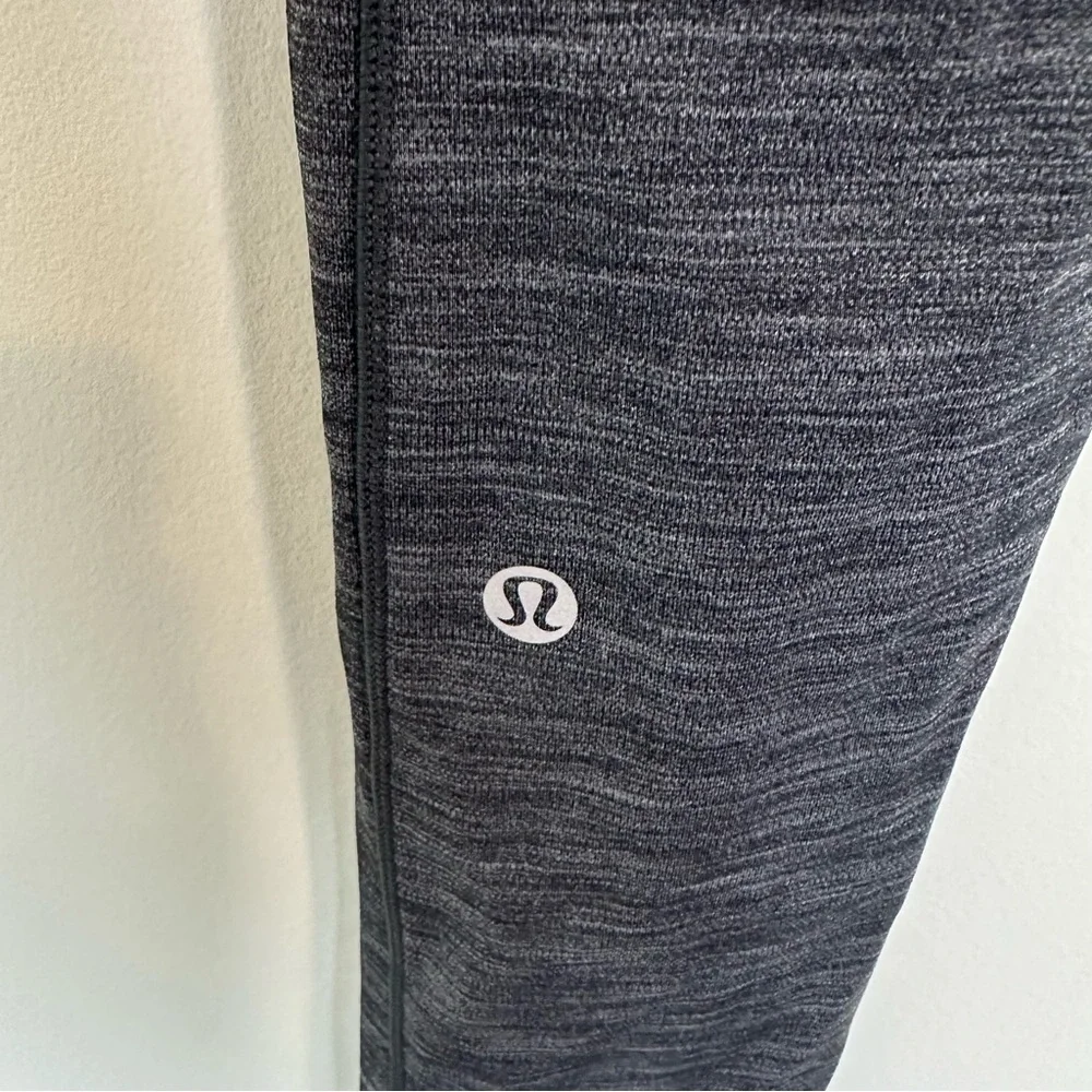 Lululemon Speed Up Tight 28